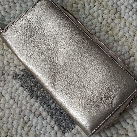 Michael Kors wallet - Picture 6 of 16